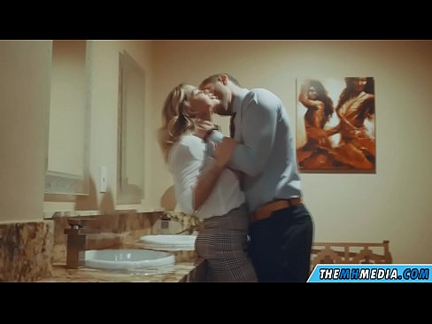 ❤️ ໃນເວລາທີ່ຜິວເນື້ອສີຂາວ busty seduces ທ່ານຢູ່ໃນຫ້ອງນ້ໍາສາທາລະນະ ☑ ຮູບໂປ້ຍາກ ທີ່ lo.tubesexer-com.ru ❌️❤